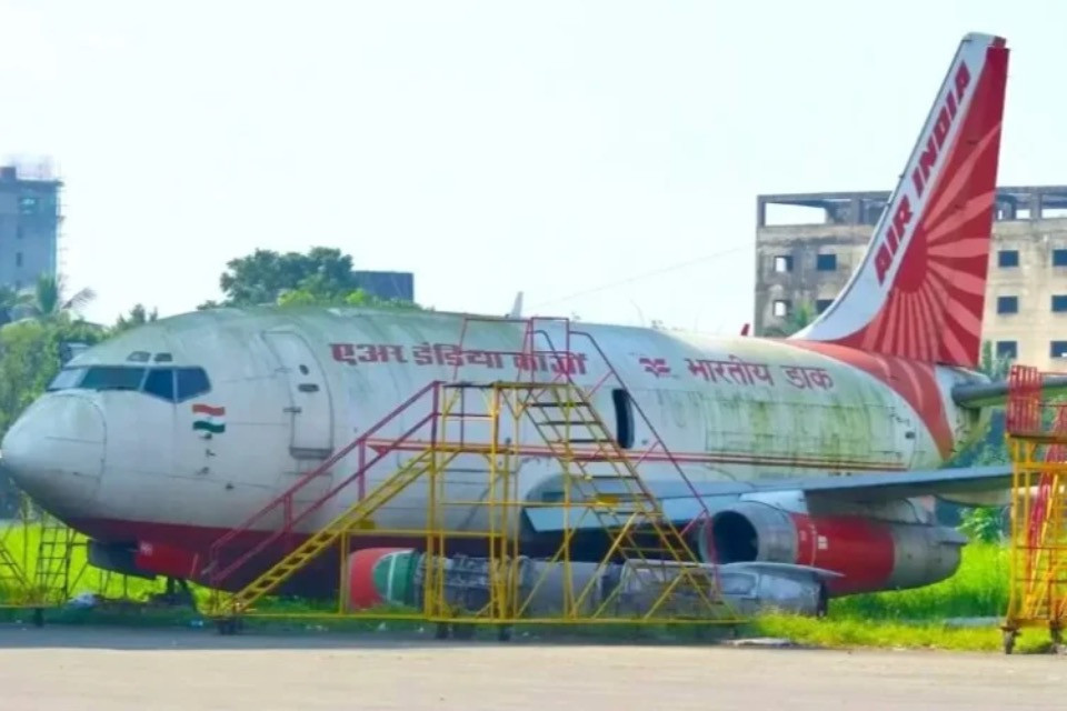 Ma come ha fatto Air India a dimenticarsi di un Boeing 737-200?