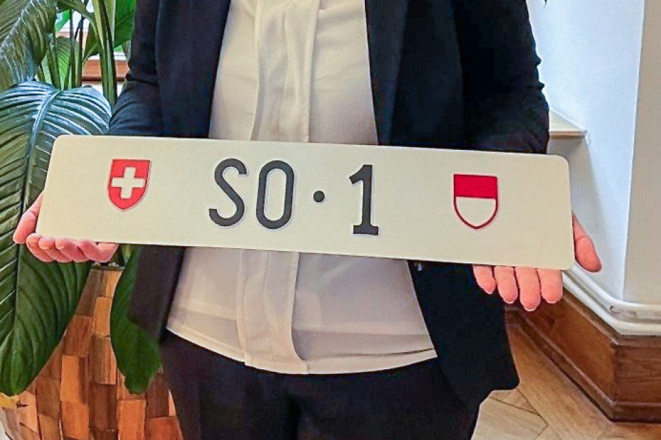 Record svizzero per la targa SO 1: superato all'asta il milione di franchi