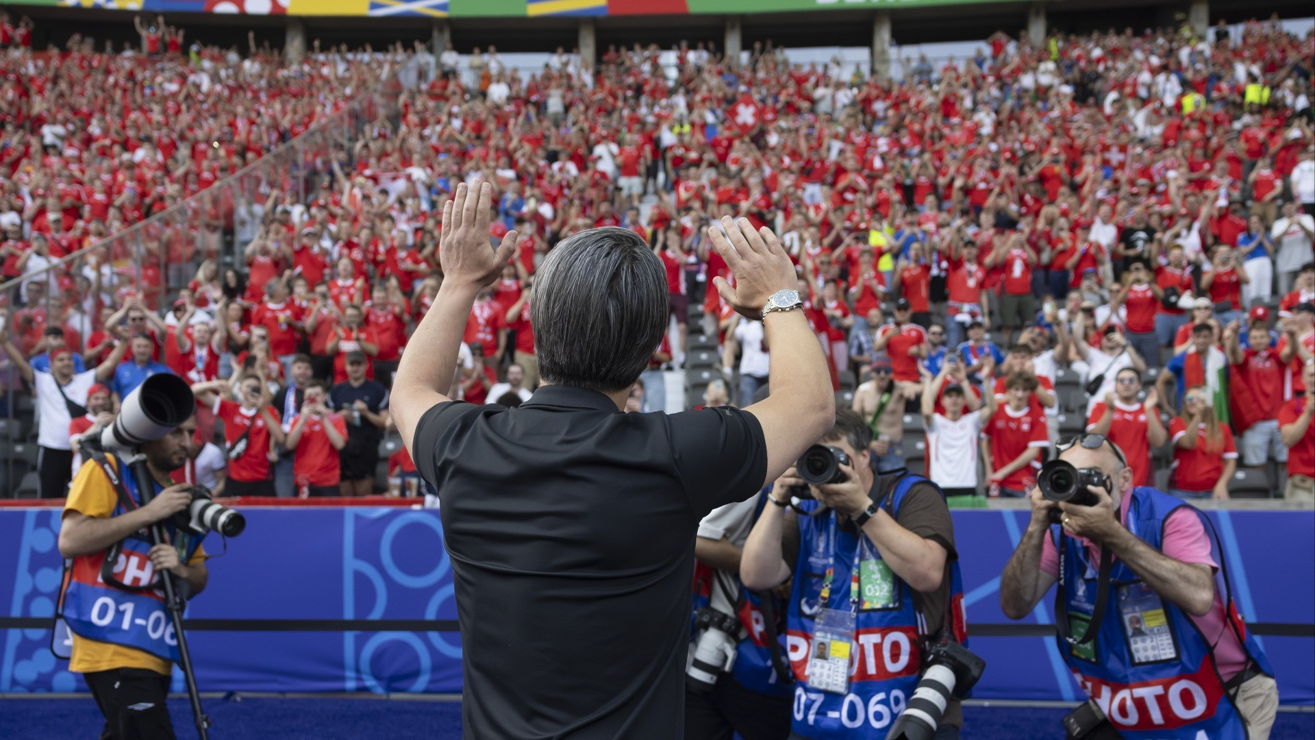 C'è chi sa già di poter mettere mano sui biglietti della Svizzera, ma a che prezzo?