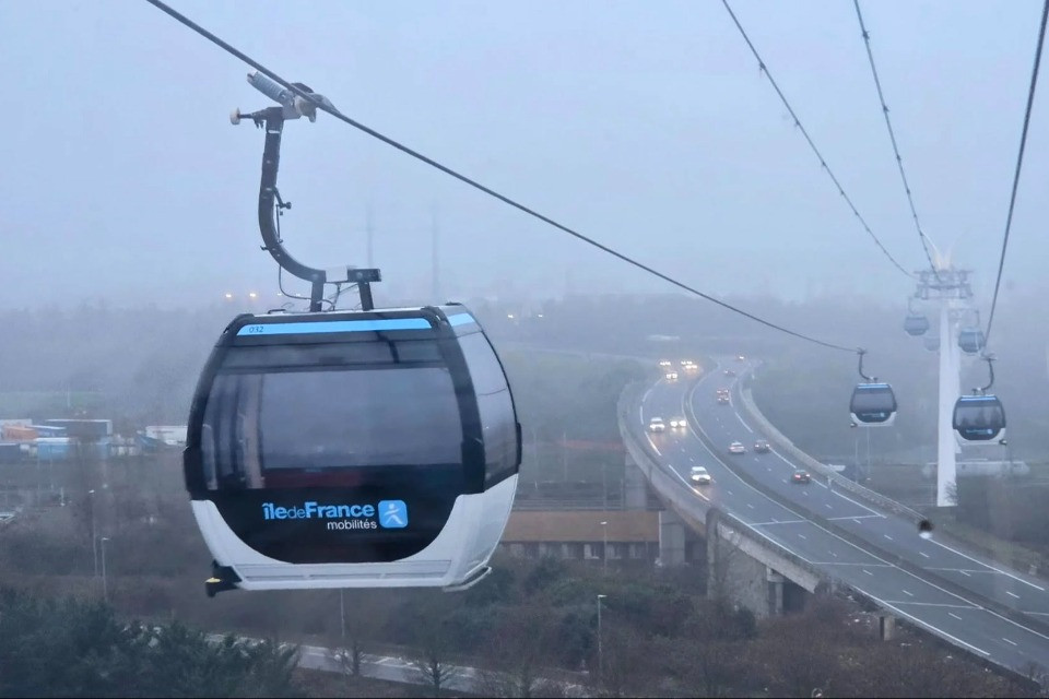 Inaugurata nella regione di Parigi la teleferica urbana più lunga della Francia