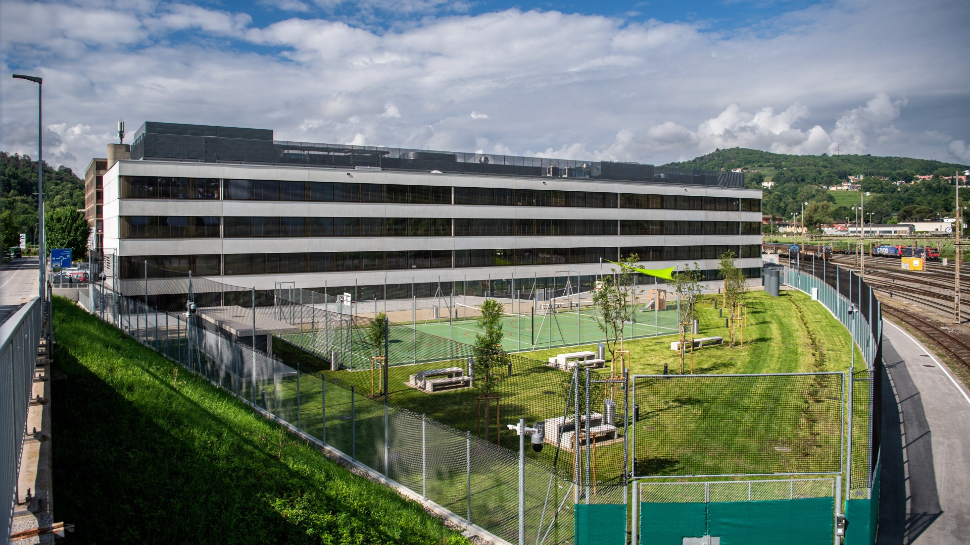 Richiedenti l'asilo «turbolenti»: a Pasture si testa l'alloggio separato