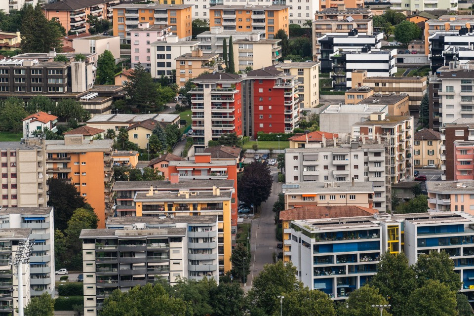 Le stime immobiliari tornano in commissione