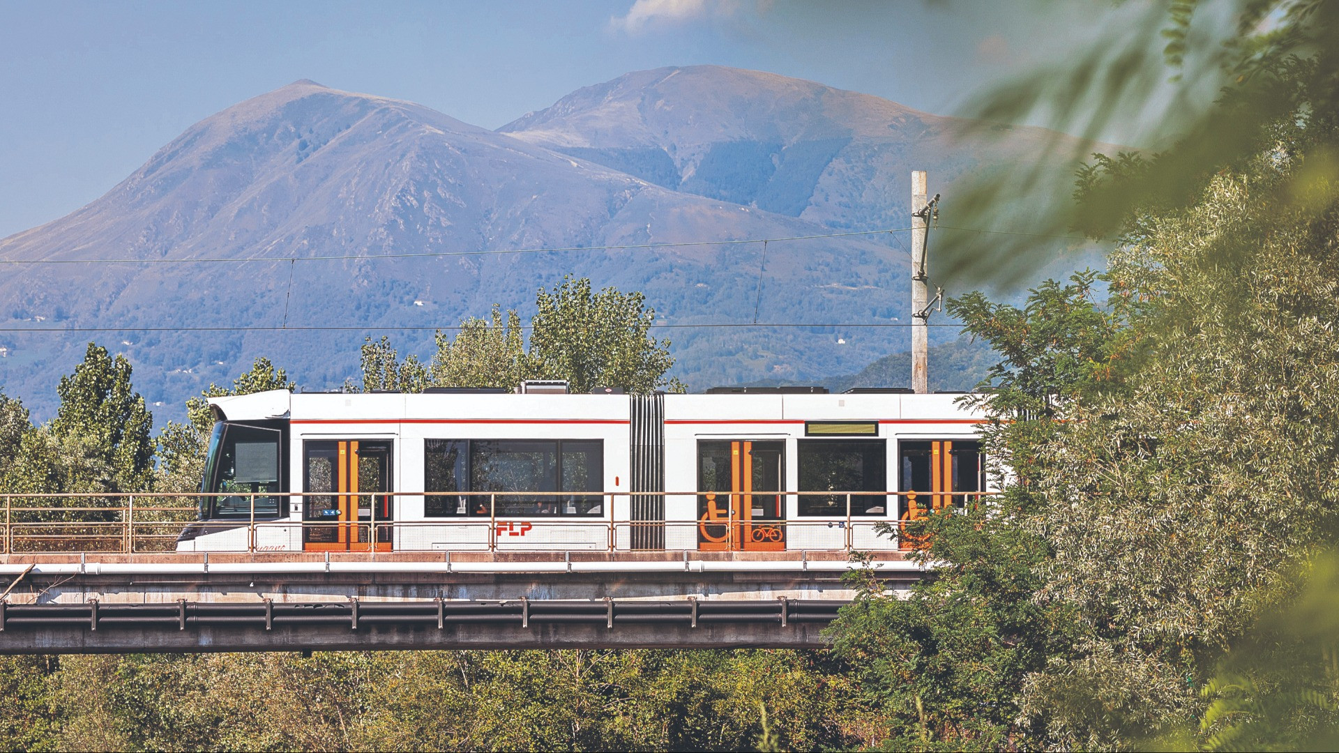 Tram-treno, tanto tuonò, che non piovve