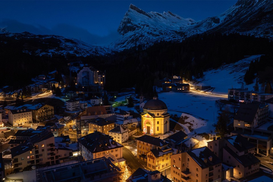 San Bernardino si accende di inverno: arriva il San Bernardino Winter Village, tra musica, luci e un calendario di destinazione