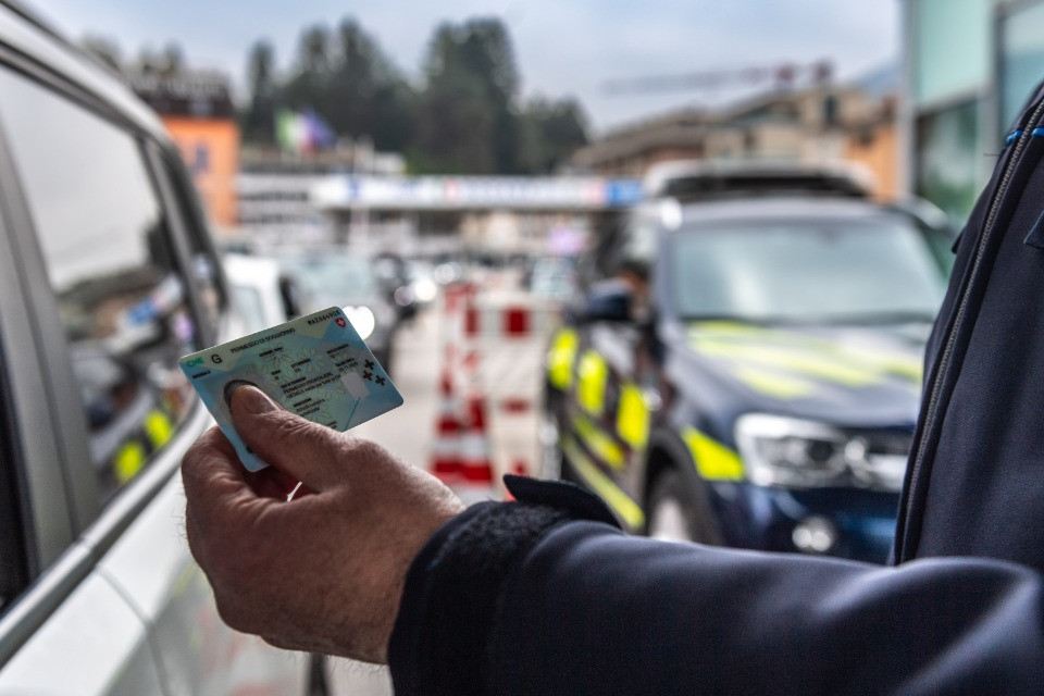 Frontalieri: tassa sulla salute, ecco un primo via libera