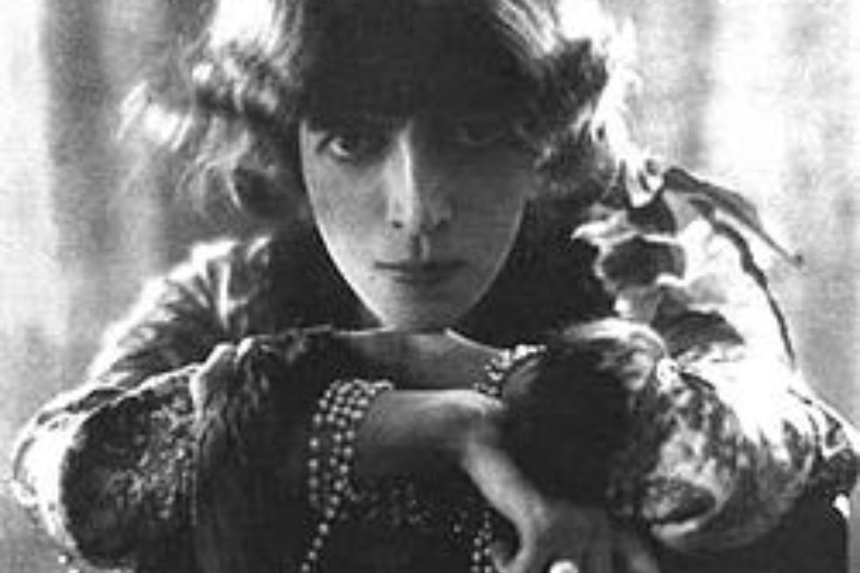 La Marchesa Casati e i suoi fantasmi: «Una donna oltre ogni limite»