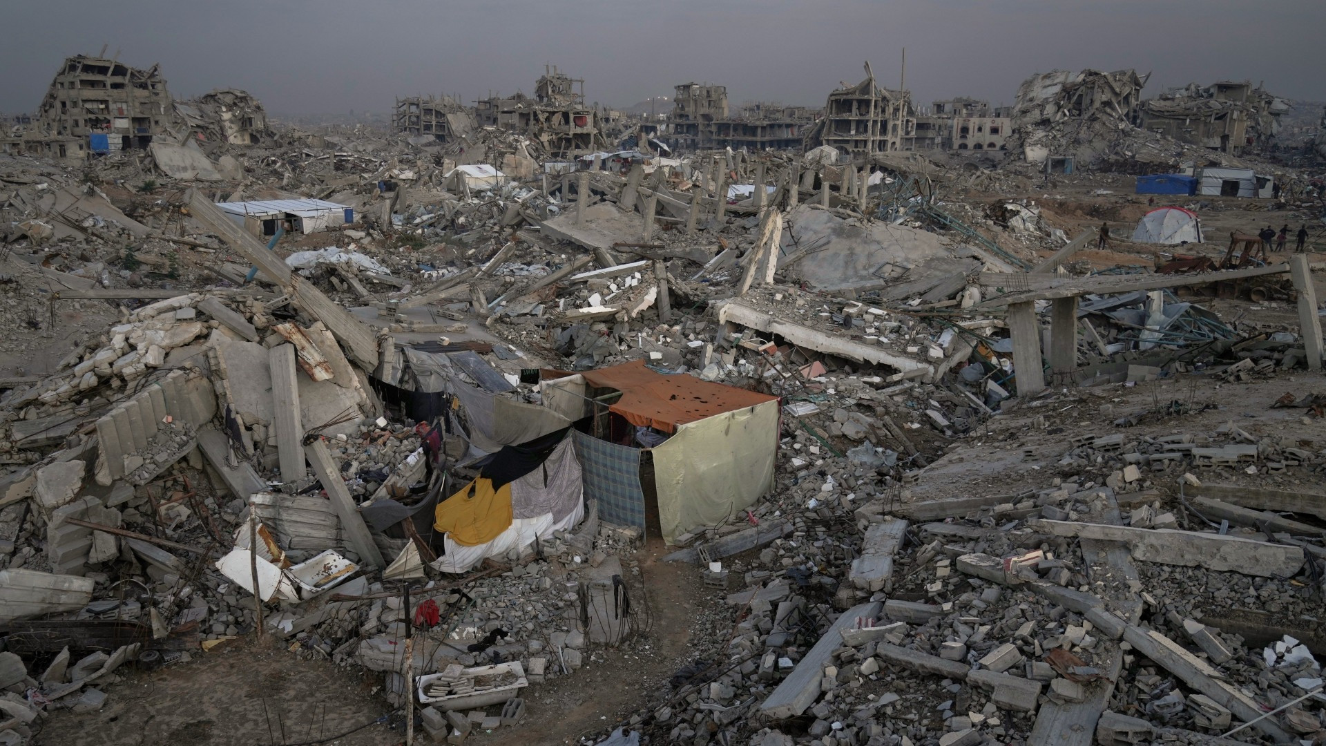 Israele avvia un'inchiesta sul raid contro un rifugio di Gaza