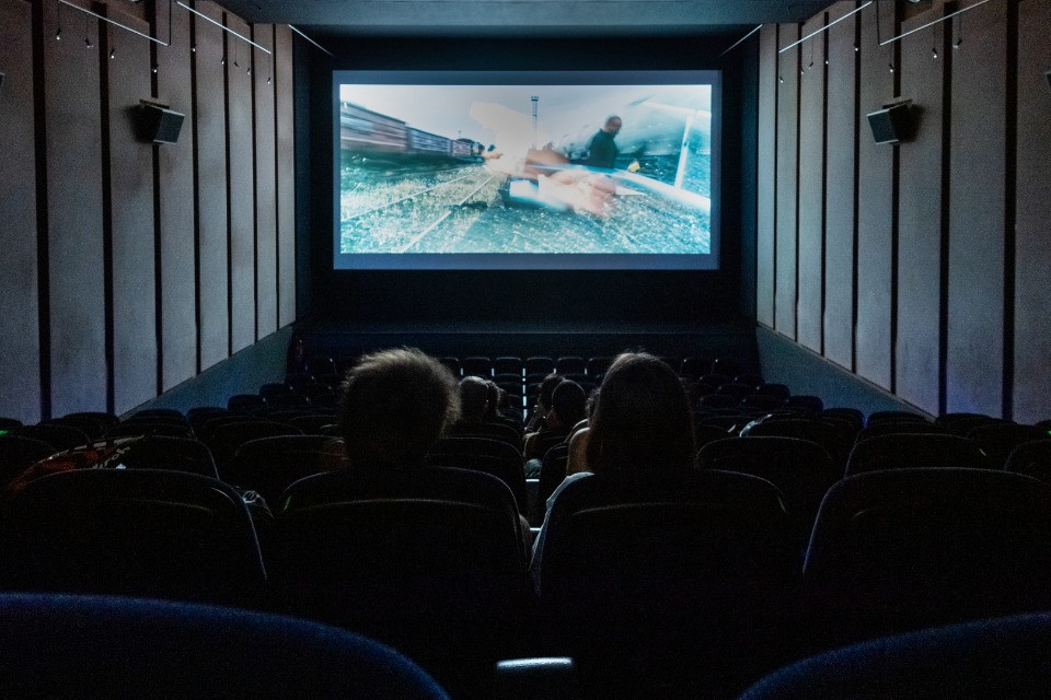 Meno sale in Ticino, ma gli schermi resistono: e le prime visioni crescono