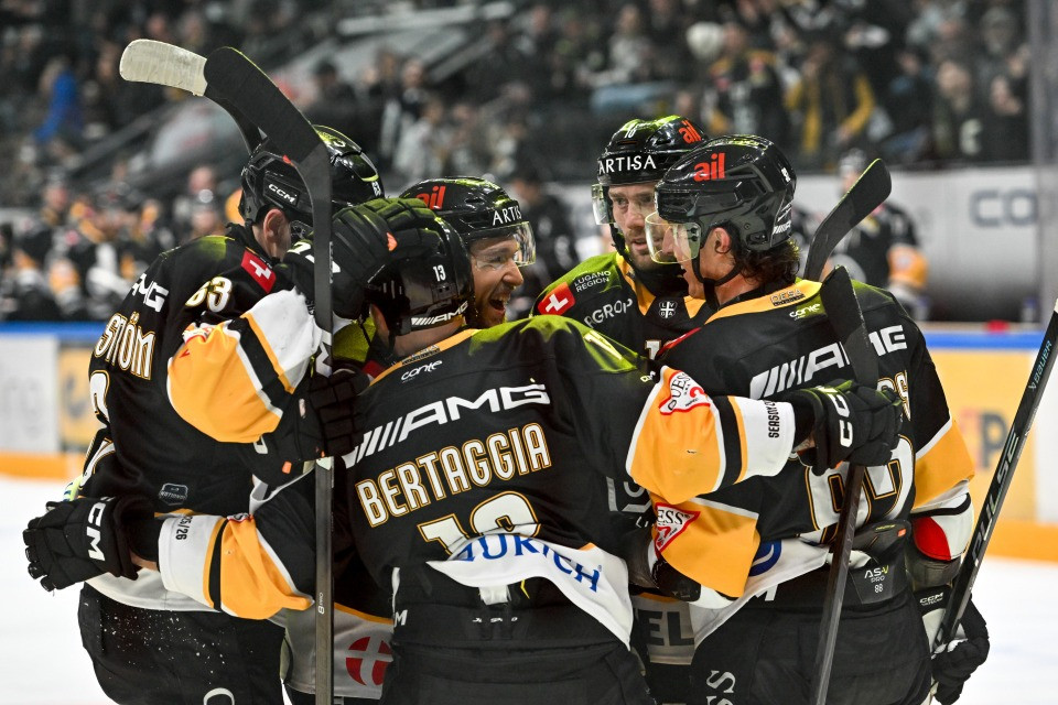 Abbuffata bianconera contro l’Ajoie