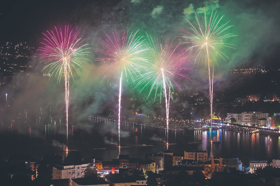 «Con i droni al posto dei fuochi lo spettacolo durerebbe la metà»