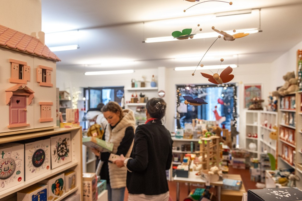 Quel piccolo mondo che resiste alla modernità