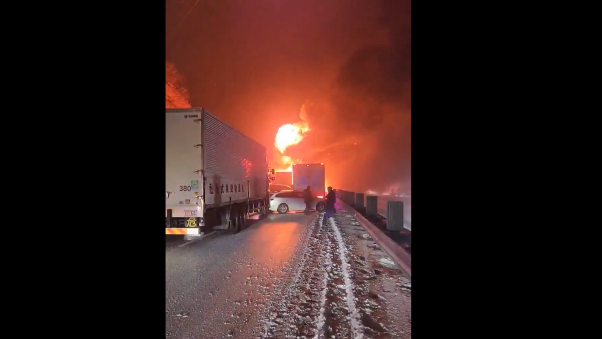 Maxi tamponamento in Giappone, 67 veicoli coinvolti