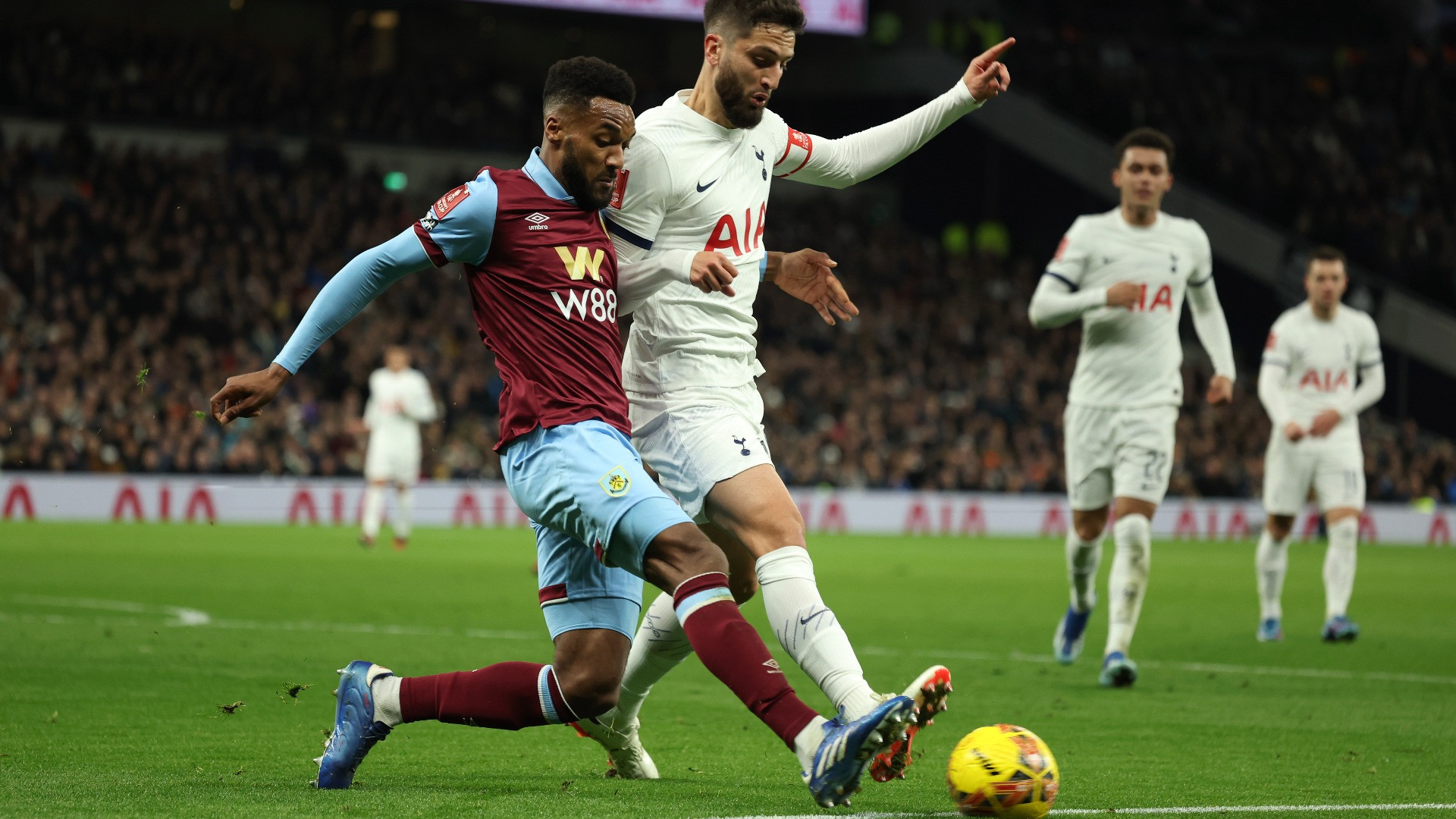Lugano, per la difesa il nome caldo è Hannes Delcroix
