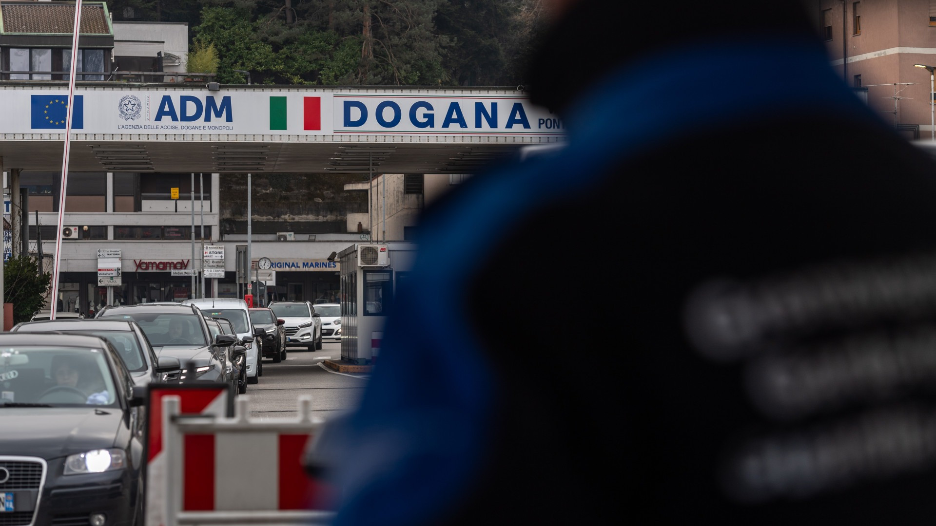 Frontalieri, Roma si impegna a «ridurre il gap salariale con la Svizzera»