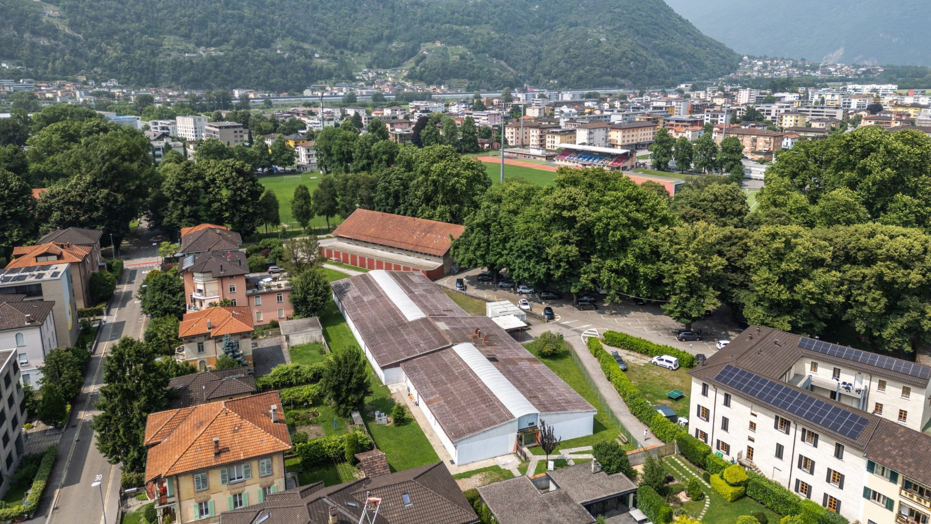 L'amianto, le ruspe, i servizi riuniti