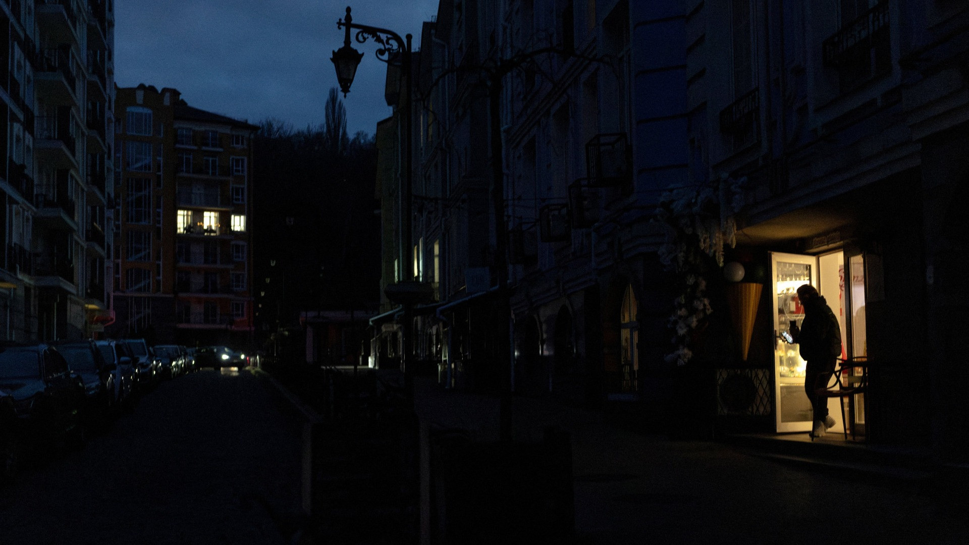 Attacchi russi su Donetsk, Kharkiv e Kherson, esplosioni a Kiev