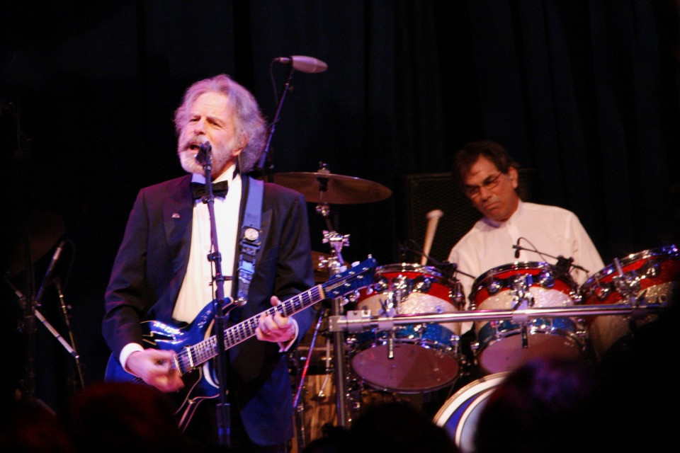 Addio a Bob Weir, chitarra e voce dei Grateful Dead