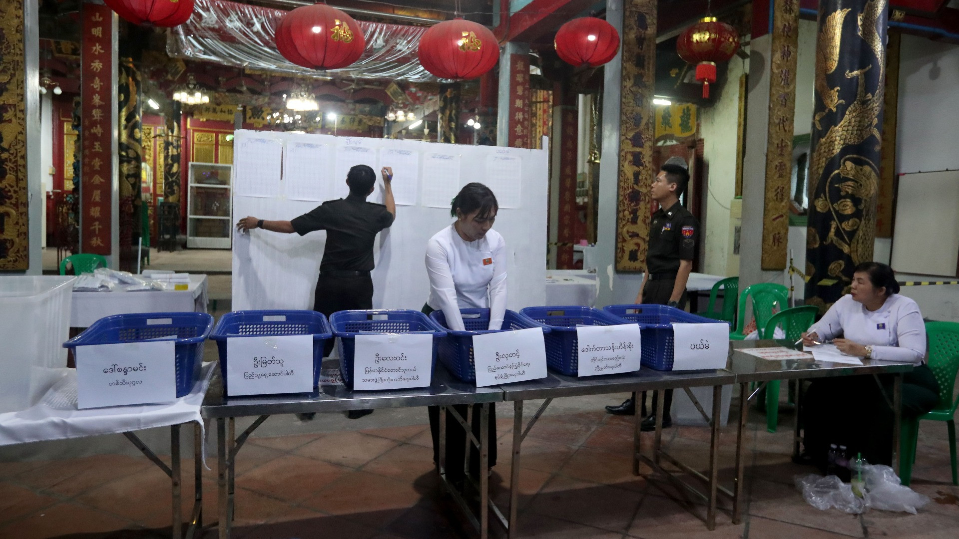 Myanmar, al partito filomilitare il seggio di Aung San Suu Kyi