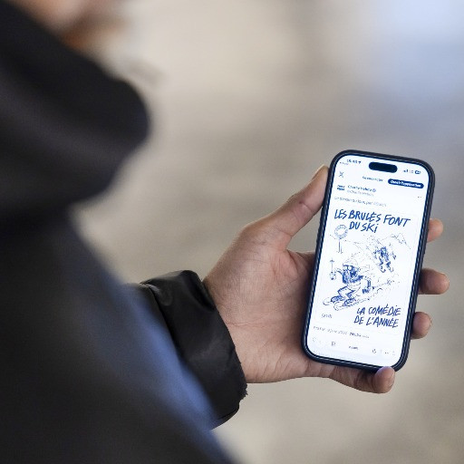 Charlie Hebdo risponde alla denuncia penale: due balestrieri al posto dei jihadisti