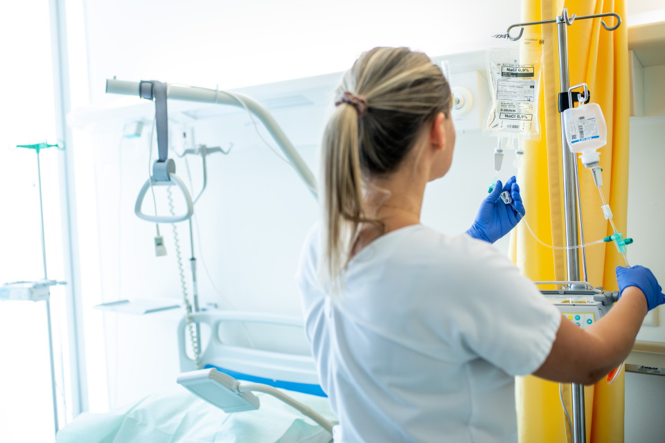 L'esodo infermieri verso la Svizzera ha aumentato la mortalità negli ospedali tedeschi