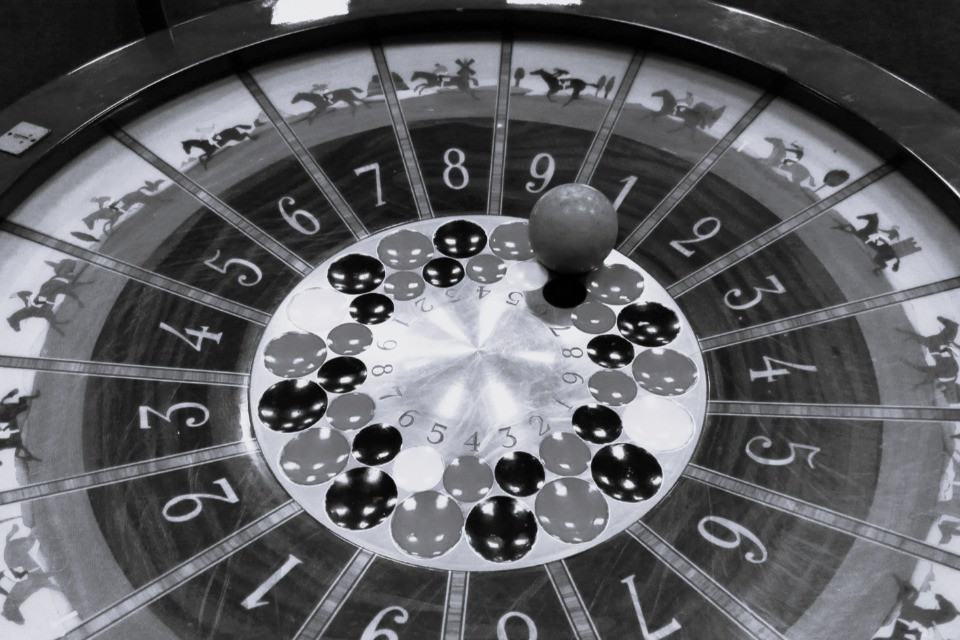 Interpellanza sui danni causati dalla soppressione dei giochi d'azzardo