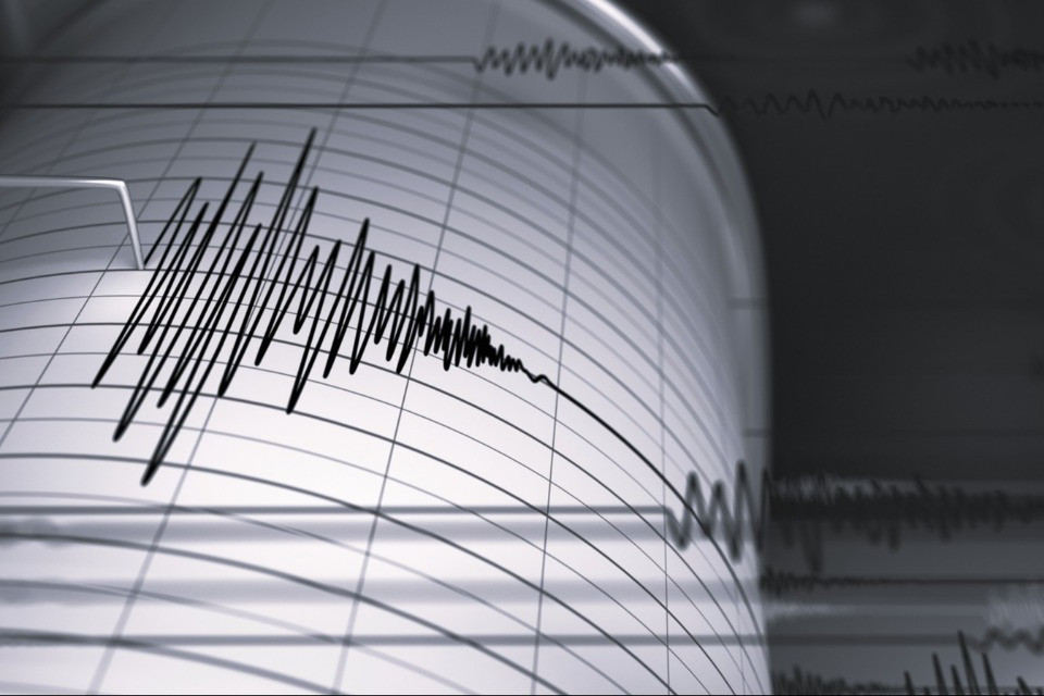 Sisma scuote il Portogallo, la popolazione accampata all'aperto