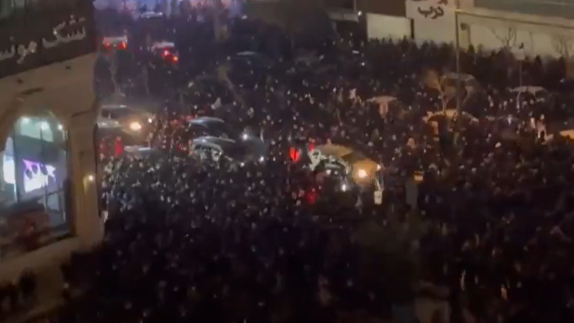 Cresce la tensione tra Iran e Stati Uniti