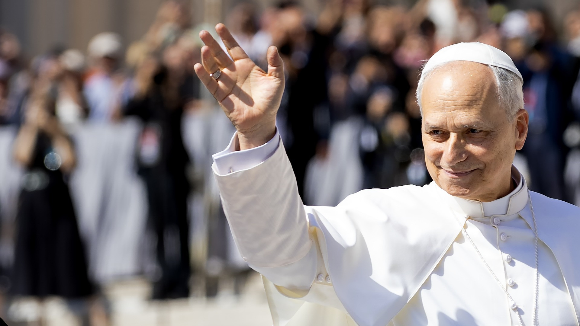 Il Papa riceve le famiglie delle vittime del rogo a Crans-Montana