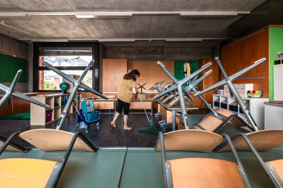 Quattro storie di lavoratori invisibili in Ticino