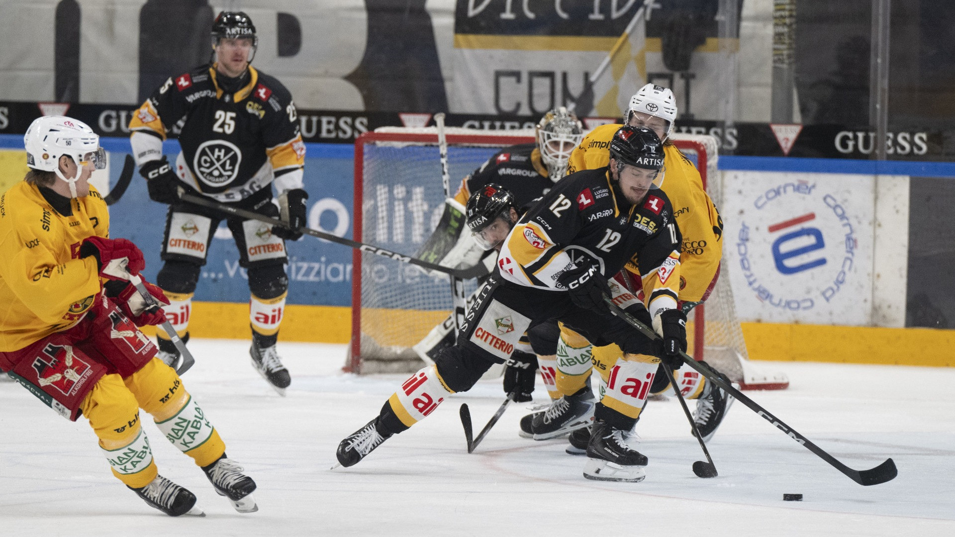 Show di Thürkauf ai rigori: il Lugano batte il Langnau