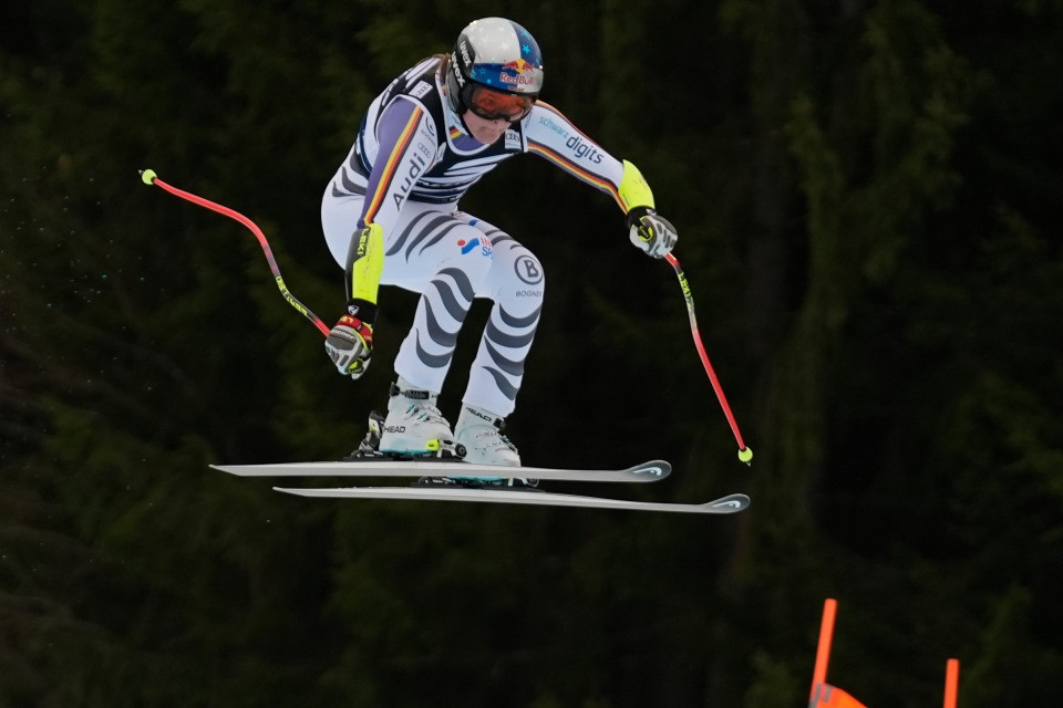 Emma Aicher batte Lindsey Vonn nel Super-G di Tarvisio, svizzere fuori dalla top 10