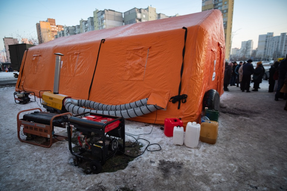 Raid russi contro le infrastrutture energetiche ucraine: dalla Polonia generatori per Kiev