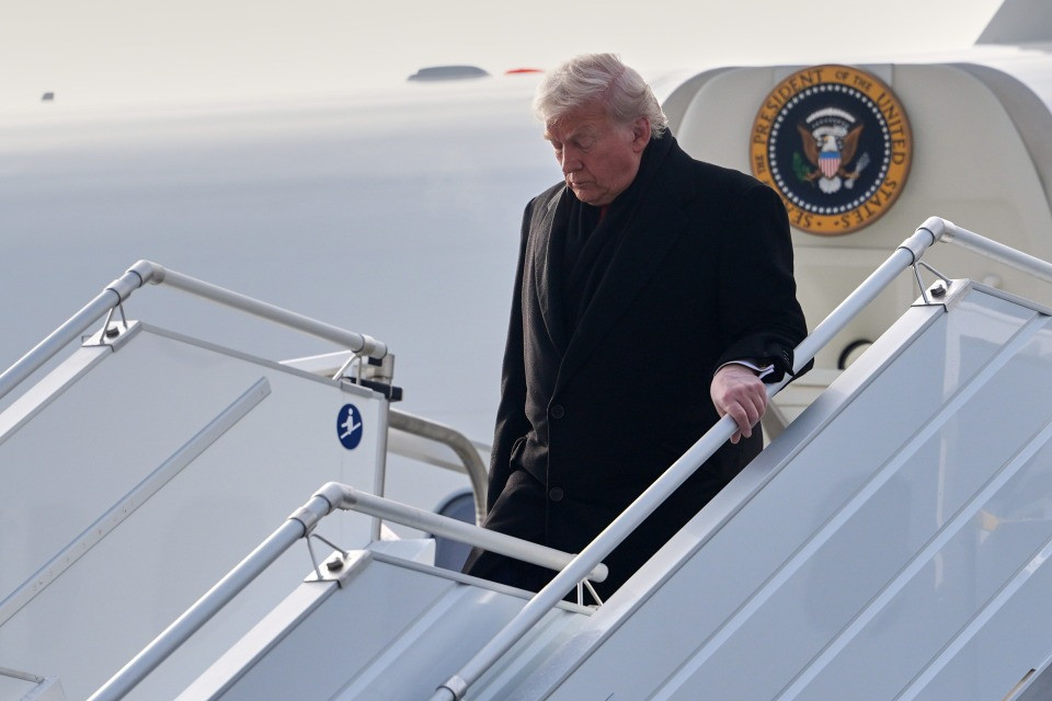 Perché Donald Trump ha comunque viaggiato sull'Air Force One?