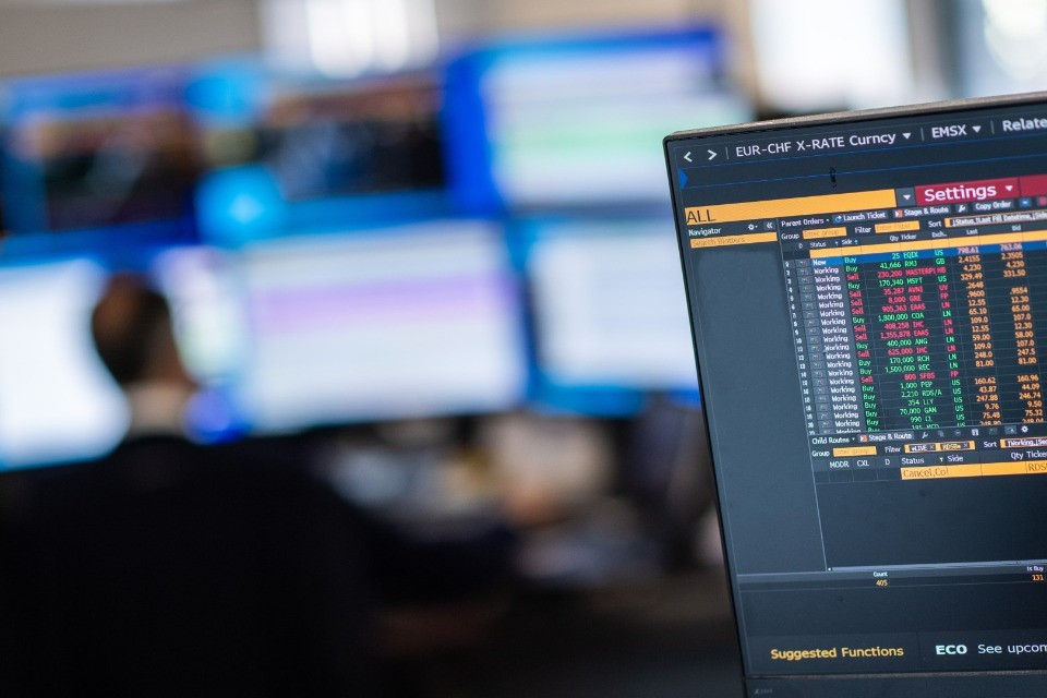 Le tensioni sulla Groenlandia agitano le Borse e fanno volare ancora l'oro