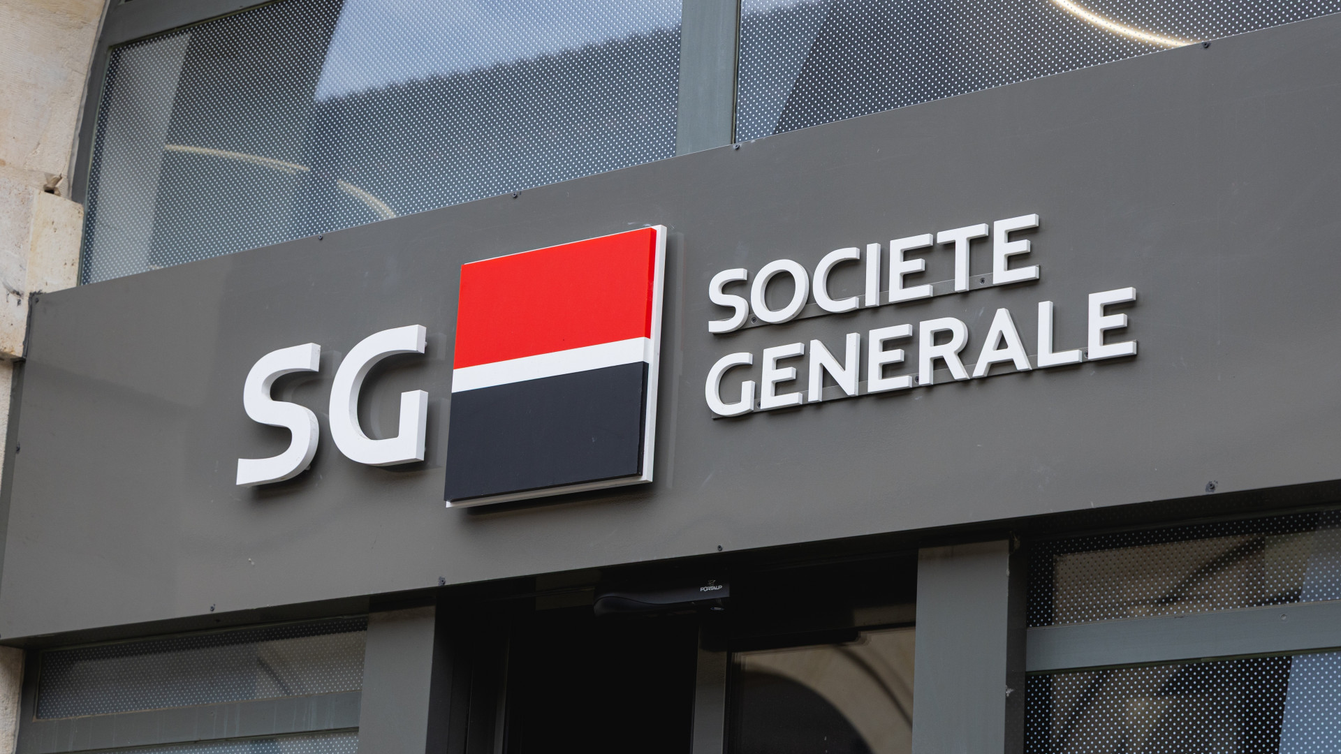 Société Générale prevede il taglio di 1800 posti entro fine 2027