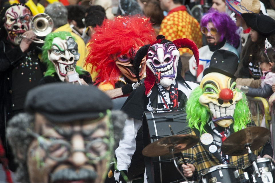 Bellinzona: e se nel bar entrasse una guggen? Il ricorso pare più vicino