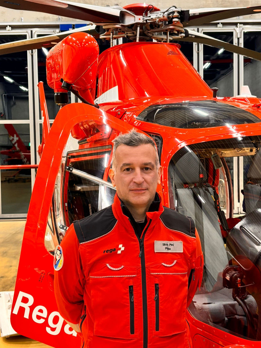 Silvio Pini è pilota da 27 anni ed è parte dell'ente di soccorso dal 2012 © Rega