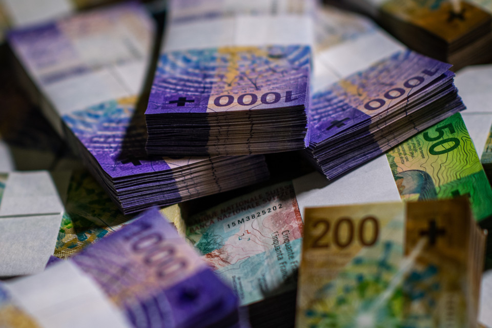 Valiant abbassa i costi e taglia 80 impieghi