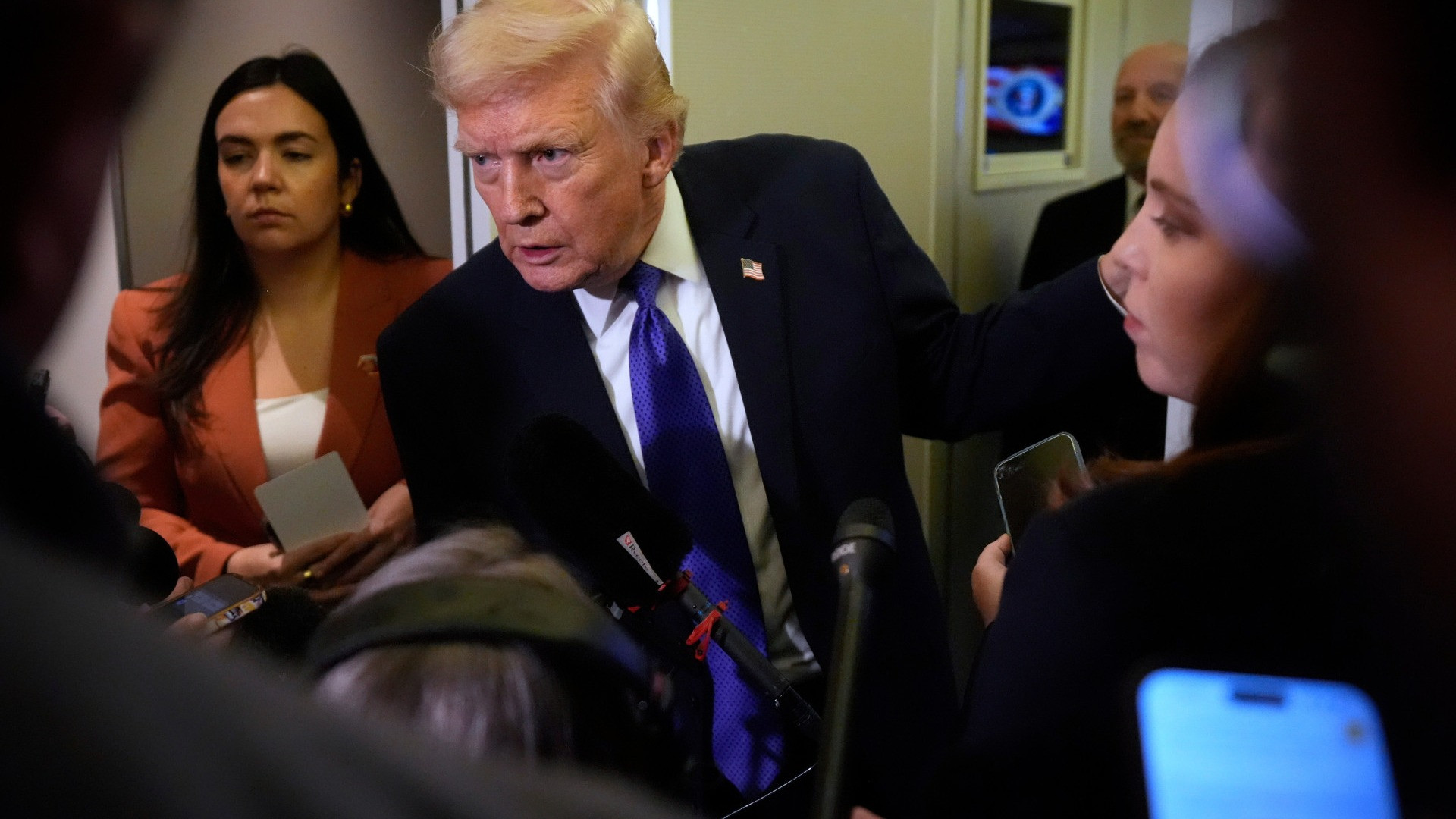 Colloqui Usa-Iran, Trump: «Sono stati molti positivi»