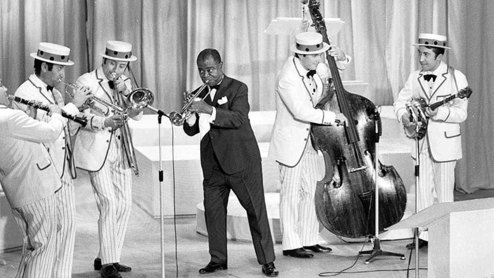 Mariah Carey come Louis Armstrong: quando Satchmo intonò «mee va dee kahn-tah-reh» a Sanremo