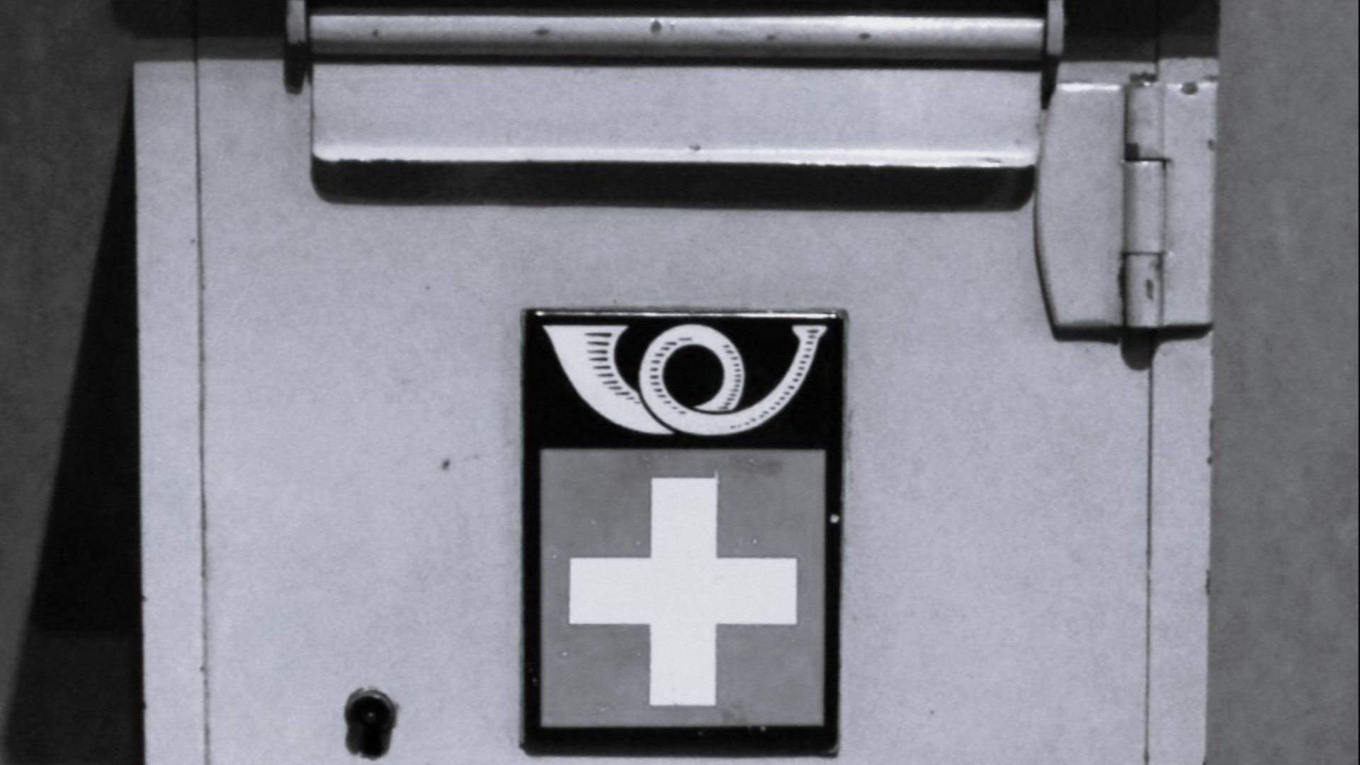 Non tutti gli impiegati postali sono stinchi di santo