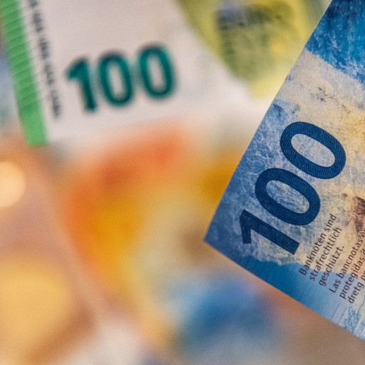 Il super franco detta la linea e l’euro resta sotto pressione: «Oltre alla variabile dei cambi preoccupa la debolezza dei mercati esteri»