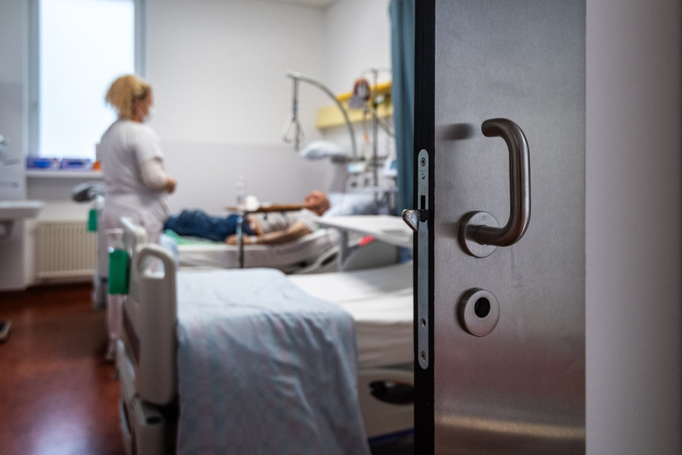 Lettera aperta sulle cure infermieristiche: «Commissari rivedete la vostra decisione»