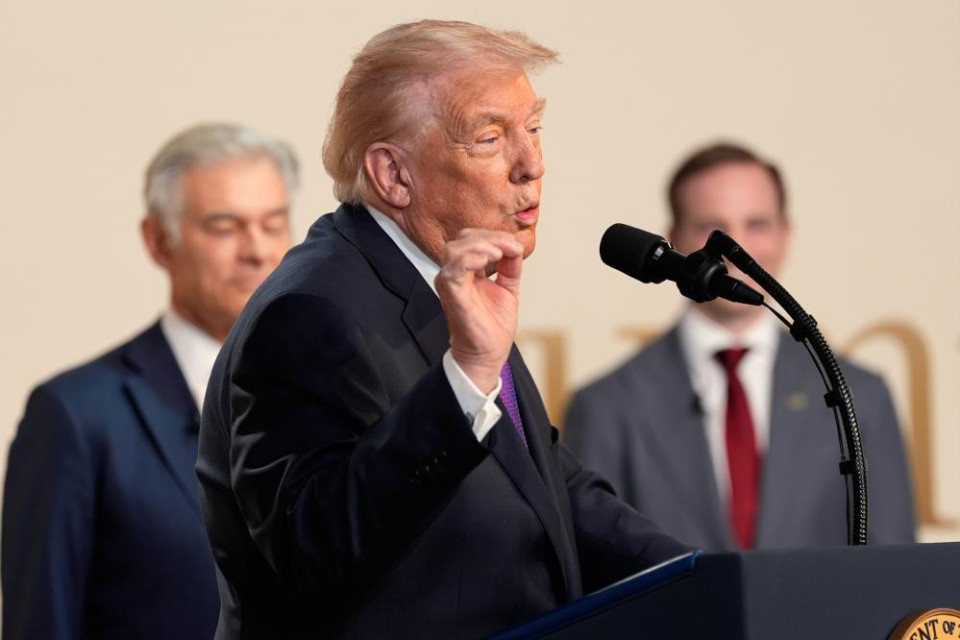 Trump attacca di nuovo la Svizzera: «Una nazione perfetta solo grazie agli Usa»