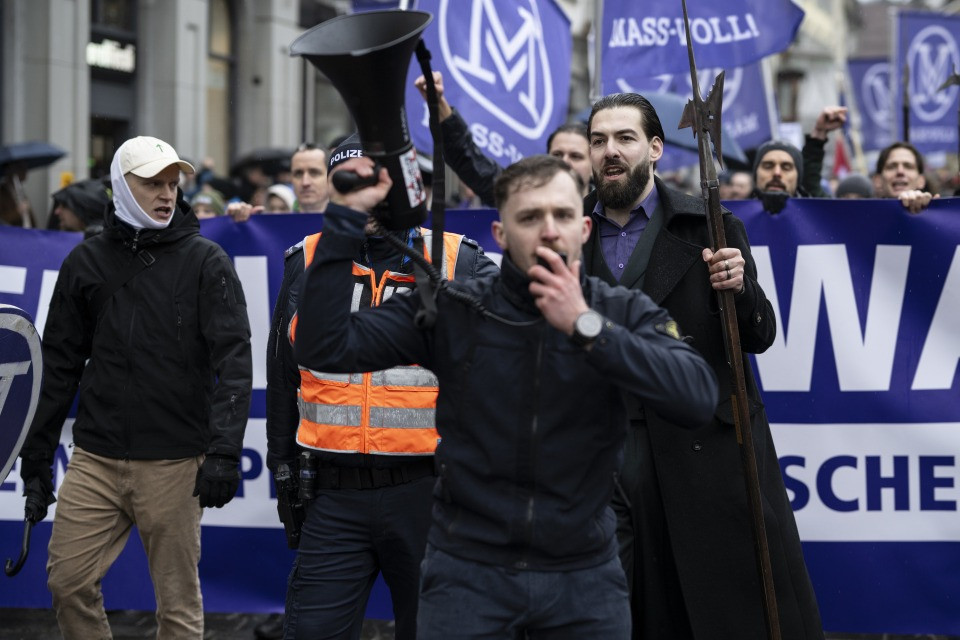 Proteste contro l'obbligo vaccinale