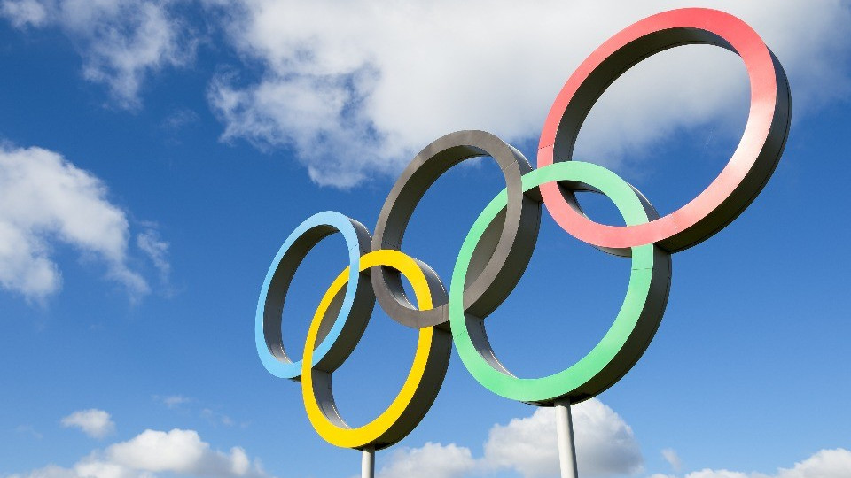 L'altra faccia delle Olimpiadi, «salari da fame e turni massacranti»