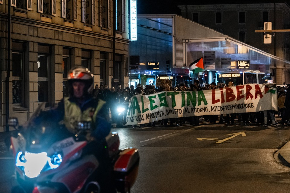 I remigrazionisti rinunciano, gli antifa marciano lo stesso