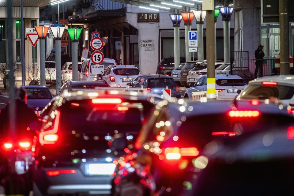 Ristorni dei frontalieri, l'apertura di Gobbi e la frenata di Berna