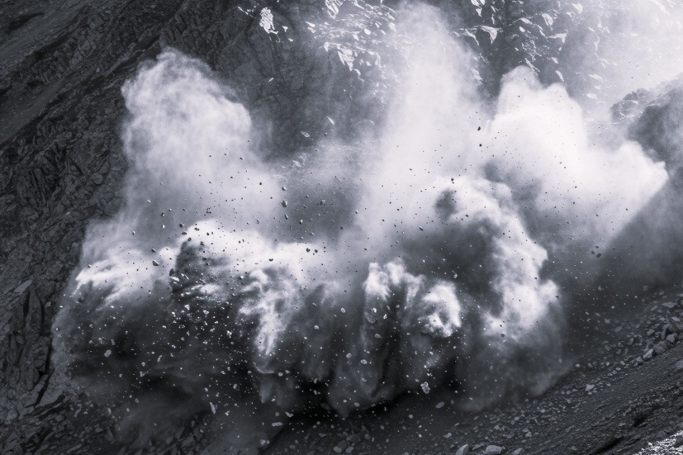 Grande valanga dii pietre travolge una località dei Grigioni