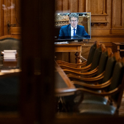 Rösti: «Gli eventi come il Lauberhorn appartengono alla tv pubblica»